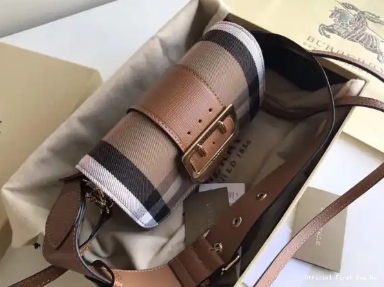 Official First Bag Ru Burberry The Buckle 0529